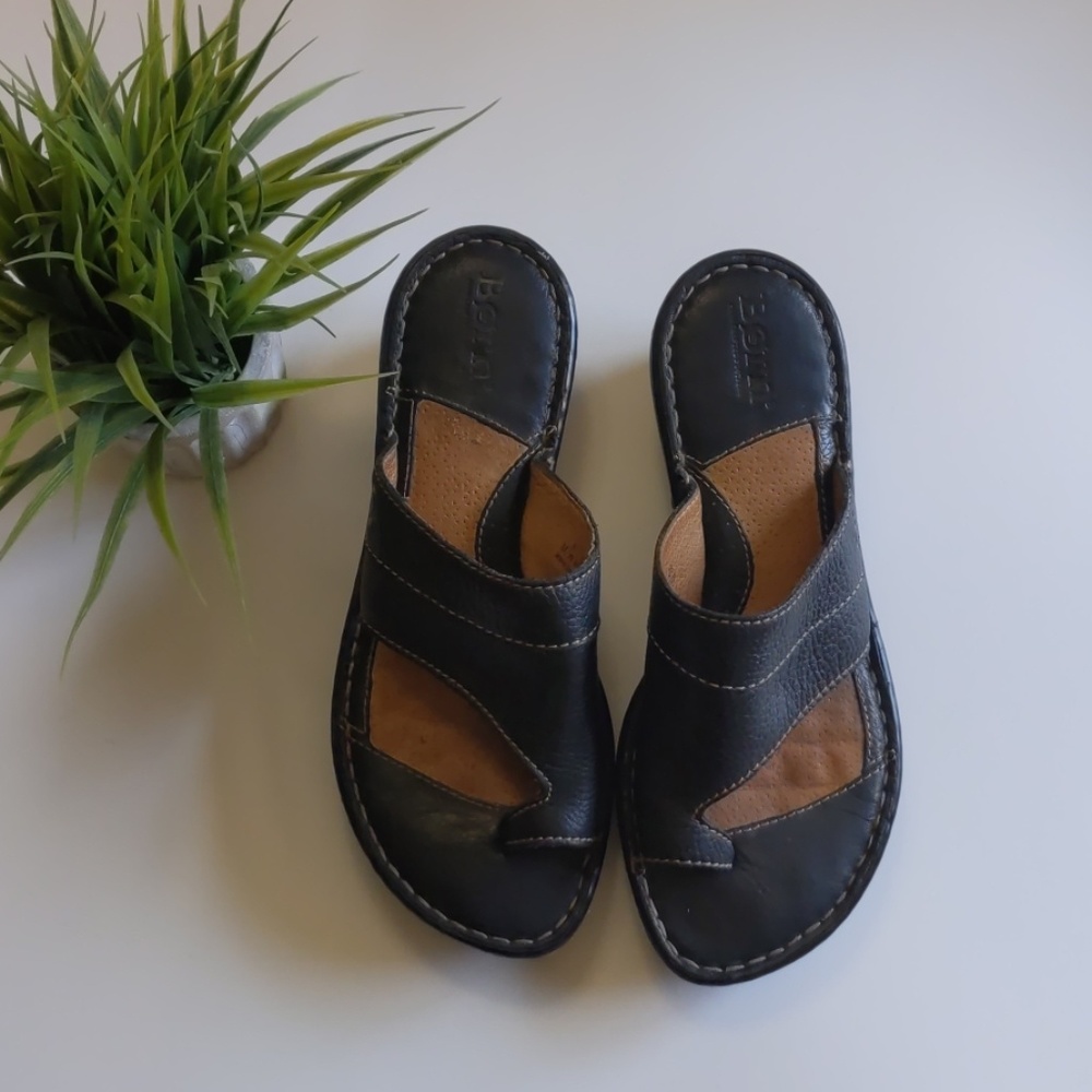 Born Black Leather Slides With Toe Loop.